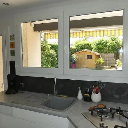 Valence, Jolie Maison Avec Jardin Villa